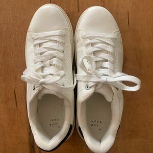 a new day White Athletic Shoes